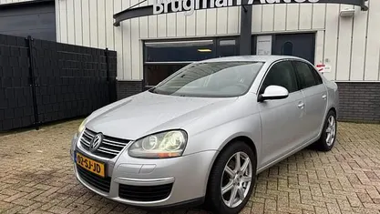 Occasion VW Jetta Comfortline 150 PK (110 kW) 2006 Grijs Sedan