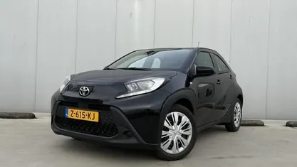 Gebruikt 2024 Toyota Aygo X Play SUV | € 18.999 (Eerlijke prijs)