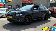 Zwart, metallic lak Gebruikt 2017 Citroën C4 Cactus Business Class Hatchback | € 6.945 (Eerlijke prijs)