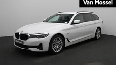 Wit Gebruikt 2022 BMW 520 Executive Stationwagen | € 32.945 (Goede deal)