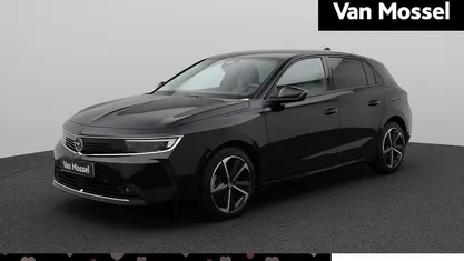 Occasion Opel Astra Business Edition 181 PK (133 kW) 2022 Zwart, metallic lak Hatchback