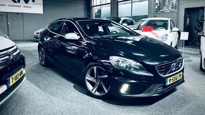 Occasion Volvo V40 R-Design 114 PK (83 kW) 2013 Zwart Stationwagen