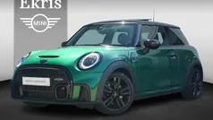British racing green Gebruikt 2022 Mini Cooper S Hatchback | € 28.950 (Eerlijke prijs)
