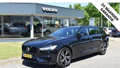 Zwart Gebruikt 2022 Volvo V90 R-Design Stationwagen | € 48.500 (Eerlijke prijs)