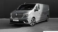 Grijs Gebruikt 2023 Renault Trafic Luxe Van | € 28.772 (Goede deal)