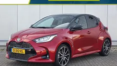 Rood Gebruikt 2022 Toyota Yaris Hybrid Sport Hatchback | € 23.835 (Eerlijke prijs)