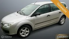 Grijs Gebruikt 2006 Ford Focus Stationwagen | € 1.999 (Eerlijke prijs)