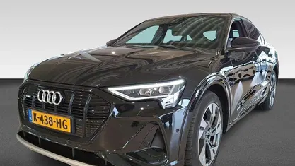 Zwart Gebruikt 2020 Audi e-tron Comfort SUV | € 31.990 (Eerlijke prijs)