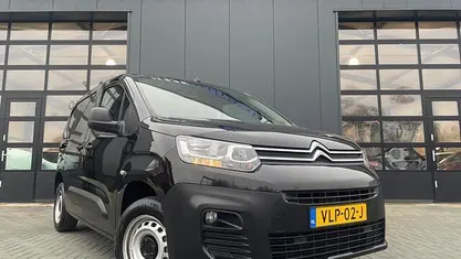 Occasion Citroën Berlingo 76 PK (55 kW) 2021 Zwart (metallic) MPV