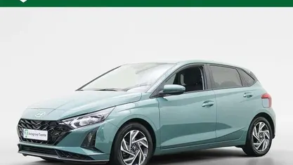 Mangrove green Gebruikt 2025 Hyundai i20 Comfort Hatchback | € 24.950 (Eerlijke prijs)