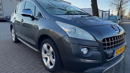 Grijs Occasion 2011 Peugeot 3008 GT Stationwagen | € 3.500 (Eerlijke prijs)