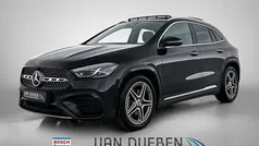 Zwart Gebruikt 2024 Mercedes GLA180 AMG line SUV | € 49.950 (Eerlijke prijs)