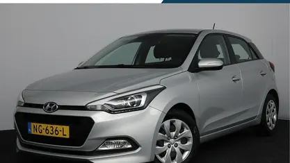 Grijs Occasion 2017 Hyundai i20 Comfort Hatchback | € 8.900 (Eerlijke prijs)