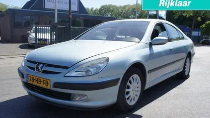 Grijs, metallic lak Gebruikt 2001 Peugeot 607 Sedan | € 2.250 (Eerlijke prijs)