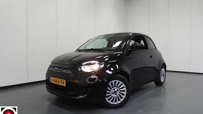 Occasion Fiat 500e Urban 86 kW (118 PK) 2023 Zwart Hatchback