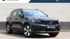 Zwart Gebruikt 2023 Volvo XC40 Plus SUV | € 43.495 (Eerlijke prijs)