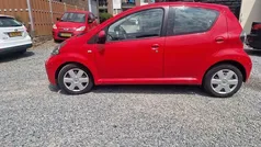 Rood Gebruikt 2009 Toyota Aygo Hatchback | € 2.100 (Goede deal)