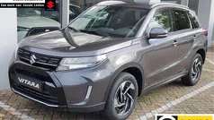 Grijs Gebruikt 2025 Suzuki Vitara Style SUV | € 29.445 (Eerlijke prijs)