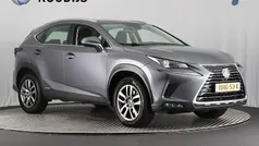 Grijs Gebruikt 2020 Lexus NX300h Business Edition SUV | € 31.890 (Eerlijke prijs)