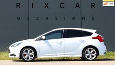 Wit Gebruikt 2012 Ford Focus ST Hatchback | € 11.940 (Eerlijke prijs)