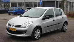 Grijs Gebruikt 2008 Renault Clio II Hatchback | € 2.450 (Eerlijke prijs)
