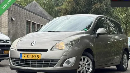 Grijs Gebruikt 2011 Renault Grand Scénic III Privilege MPV | € 2.999 (Goede deal)
