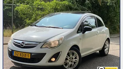 Wit Gebruikt 2012 Opel Corsa Cosmo Hatchback | € 2.995 (Eerlijke prijs)
