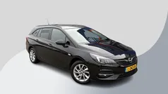 Zwart Occasion 2021 Opel Astra Edition Stationwagen | € 14.900 (Eerlijke prijs)