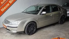 Beige Gebruikt 2004 Ford Mondeo Hatchback | € 2.495 (Eerlijke prijs)
