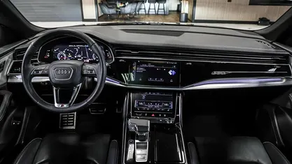 Gebruikt 2023 Audi Q8 e-tron S-Line SUV | € 70.000