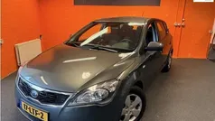 Gebruikt 2010 Kia Ceed Hatchback | € 2.750 (Eerlijke prijs)