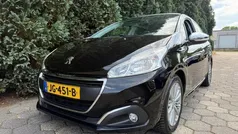 Zwart Gebruikt 2016 Peugeot 208 Allure Hatchback | € 8.000 (Eerlijke prijs)