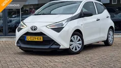 Wit Gebruikt 2021 Toyota Aygo Hatchback | € 10.900 (Eerlijke prijs)