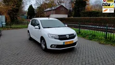 Wit Gebruikt 2017 Dacia Sandero Lauréate Hatchback | € 6.950 (Eerlijke prijs)