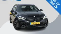 Zwart Gebruikt 2021 BMW 120 Executive Hatchback | € 27.800 (Eerlijke prijs)