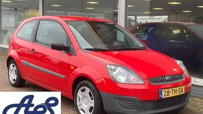 Rood Occasion 2006 Ford Fiesta Hatchback | € 1.350 (Goede deal)