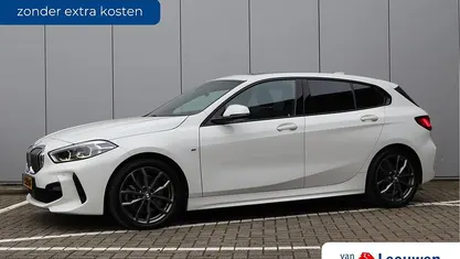 Wit Gebruikt 2020 BMW 120 Executive Hatchback | € 27.495 (Eerlijke prijs)