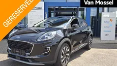 Zwart Gebruikt 2023 Ford Puma Gen-E Titanium SUV | € 23.945 (Eerlijke prijs)