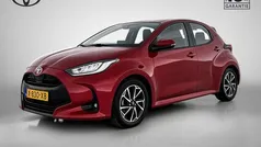 Rood Gebruikt 2024 Toyota Yaris Hatchback | € 22.745 (Eerlijke prijs)