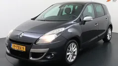 Grijs Gebruikt 2011 Renault Scénic III MPV | € 3.499 (Eerlijke prijs)