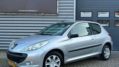 Occasion Peugeot 206+ 75 PK (55 kW) 2010 Grijs Hatchback