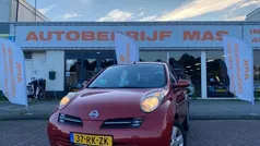 Rood Gebruikt 2005 Nissan Micra Hatchback | € 1.450 (Eerlijke prijs)
