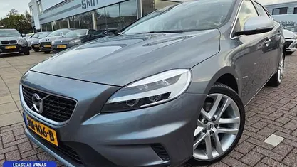Gebruikt 2018 Volvo V40 Business Edition Hatchback | € 17.950 (Goede deal)