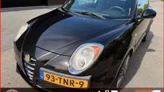 Zwart, metallic lak Gebruikt 2012 Alfa Romeo MiTo Distinctive Hatchback | € 1.950 (Eerlijke prijs)