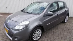 Grijs Gebruikt 2009 Renault Clio R.S. Dynamique Hatchback | € 2.995 (Eerlijke prijs)