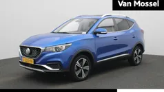 Blauw Gebruikt 2021 MG ZS Luxury Sedan | € 16.495 (Eerlijke prijs)