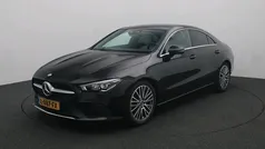 Zwart Gebruikt 2021 Mercedes CLA180 Luxury Sedan | € 24.850 (Goede deal)