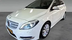 Wit Gebruikt 2013 Mercedes B180 Ambition MPV | € 14.795 (Eerlijke prijs)