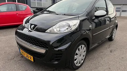Gebruikt 2012 Peugeot 107 Urban Move Hatchback | € 4.250 (Eerlijke prijs)