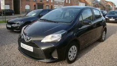 Zwart Gebruikt 2015 Toyota Yaris Comfort Sedan | € 7.000 (Eerlijke prijs)